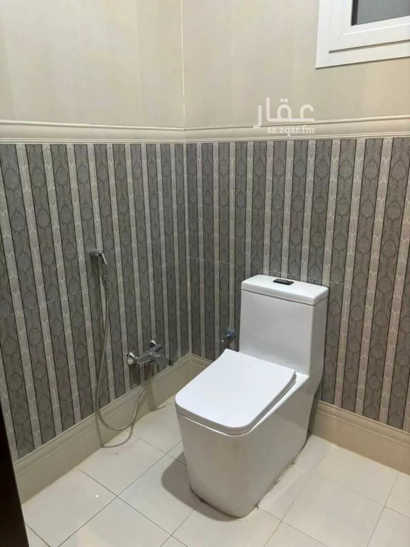 شقة 4 غرف في الملقا 8