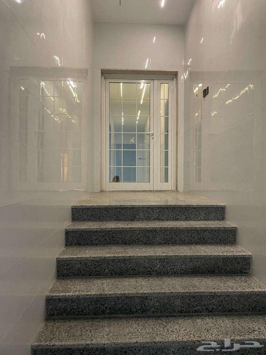 شقة 3 غرف في الرانوناء 1