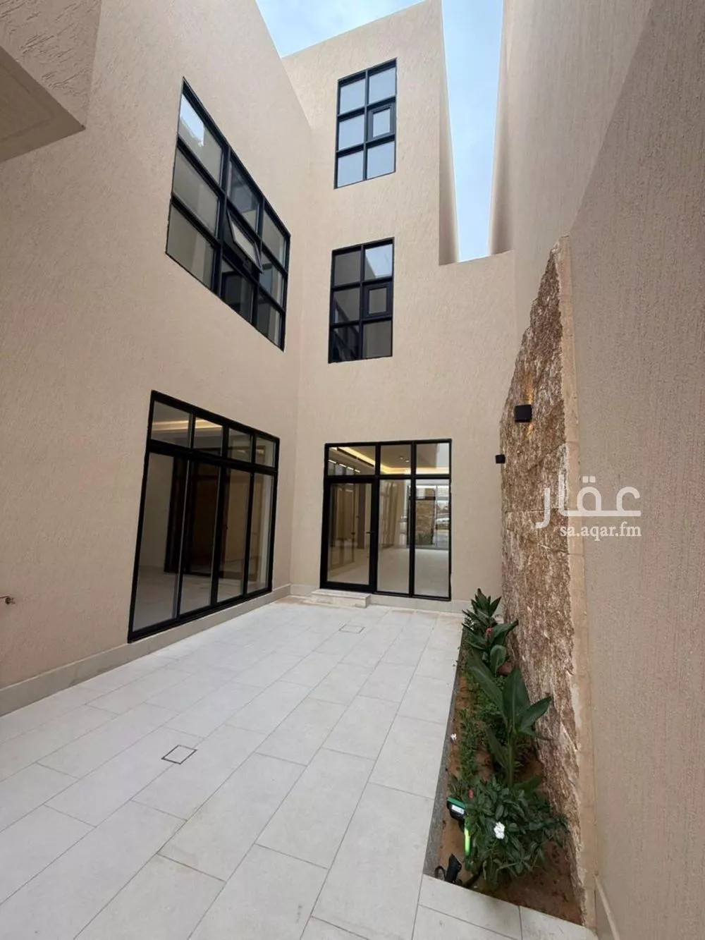 8 bedroom villa in Al Mahdiyyah 4