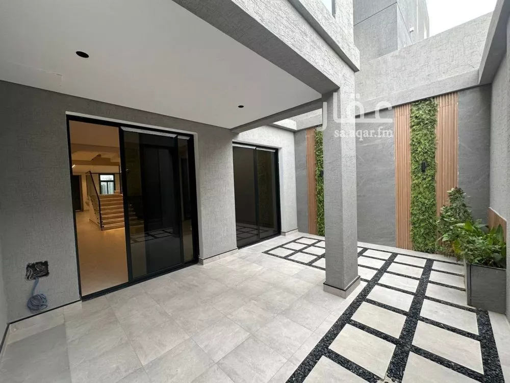 فيلا 6 غرف في الشراع 2