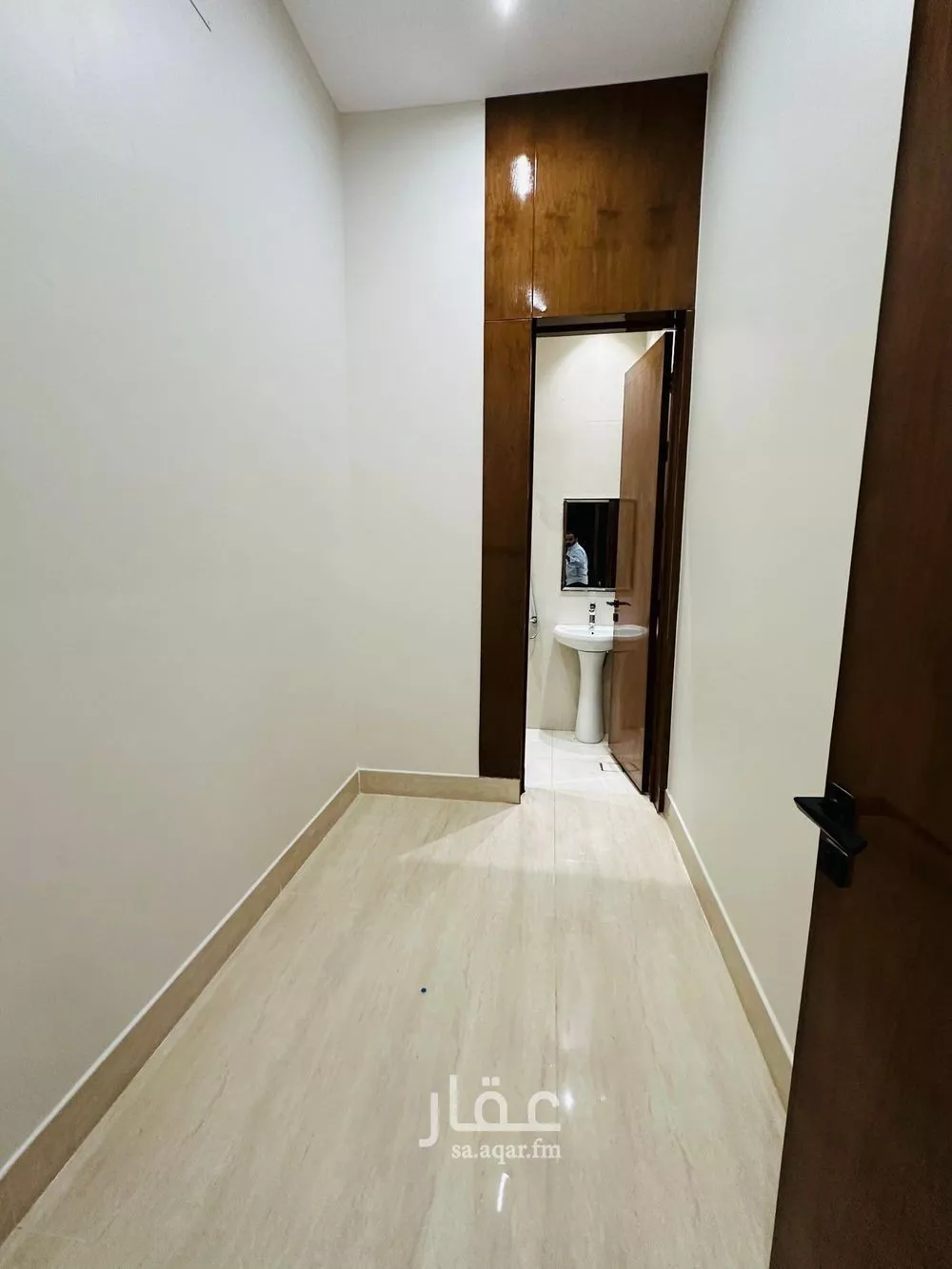 6 bedroom villa in Al Rimal 11