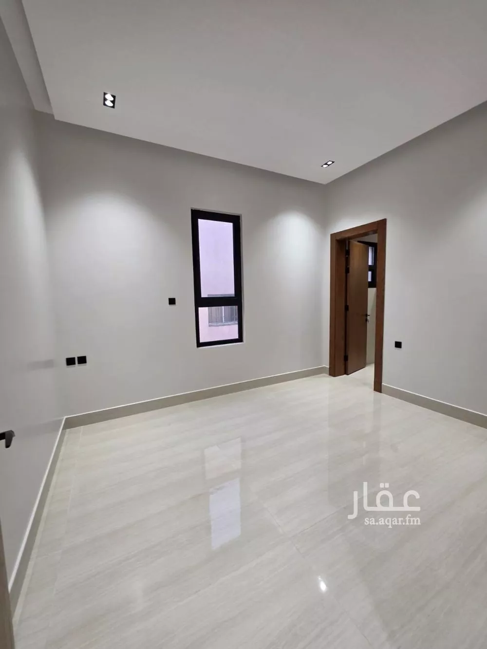 فيلا 6 غرف في الملك فيصل 22
