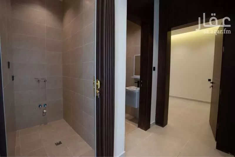 6 bedroom villa in Al Janadriyah 23
