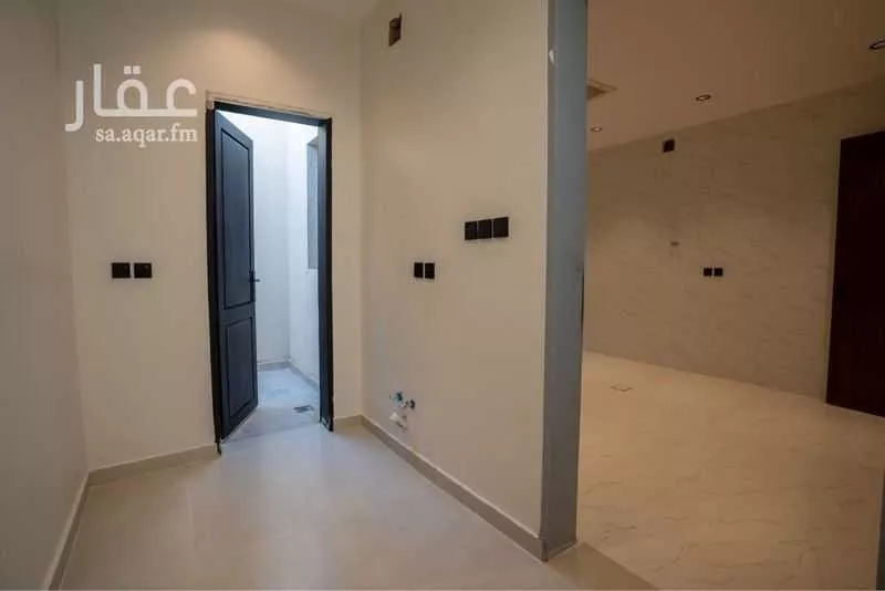6 bedroom villa in Al Janadriyah 10