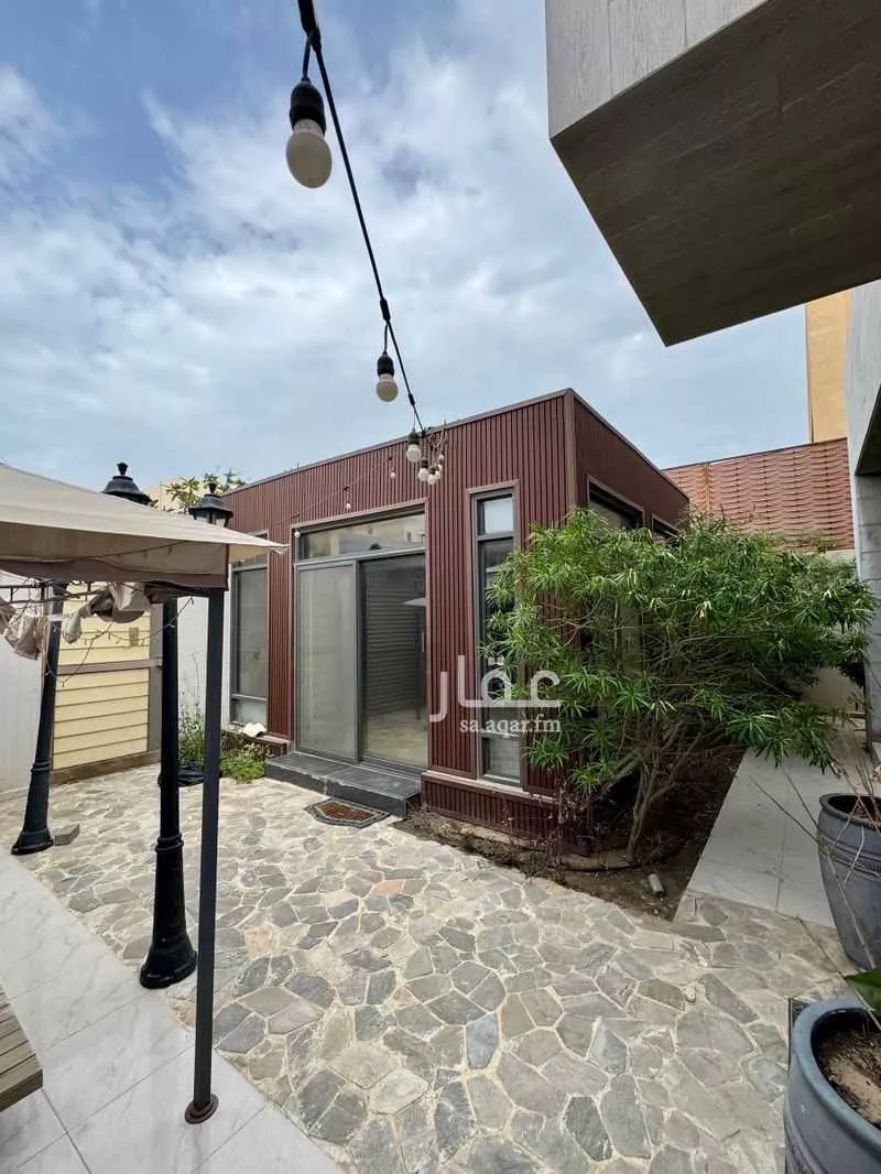 فيلا 5 غرف في البحيرة