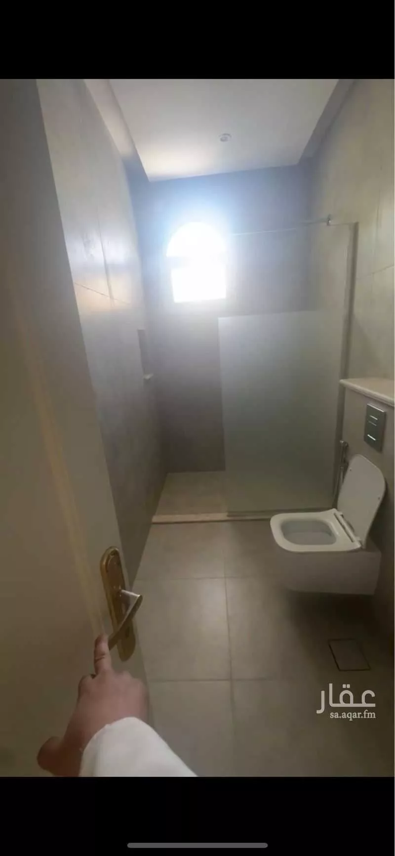 فيلا 5 غرف في العيون 1