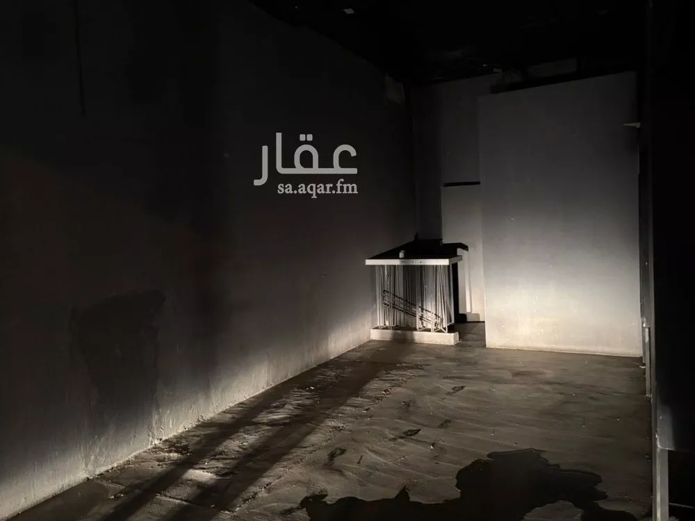 محل 60 م² في العارض 2