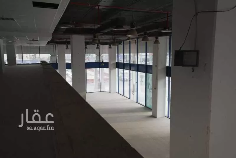 1650 sqm shop in Al Olaya 19