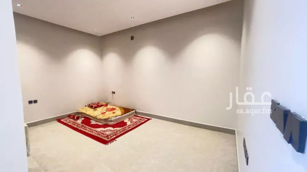 3 bedroom floor in Al Janadriyah 16
