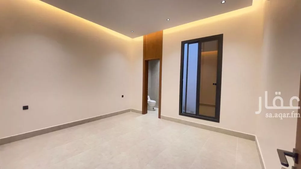 3 bedroom floor in Al Janadriyah 8