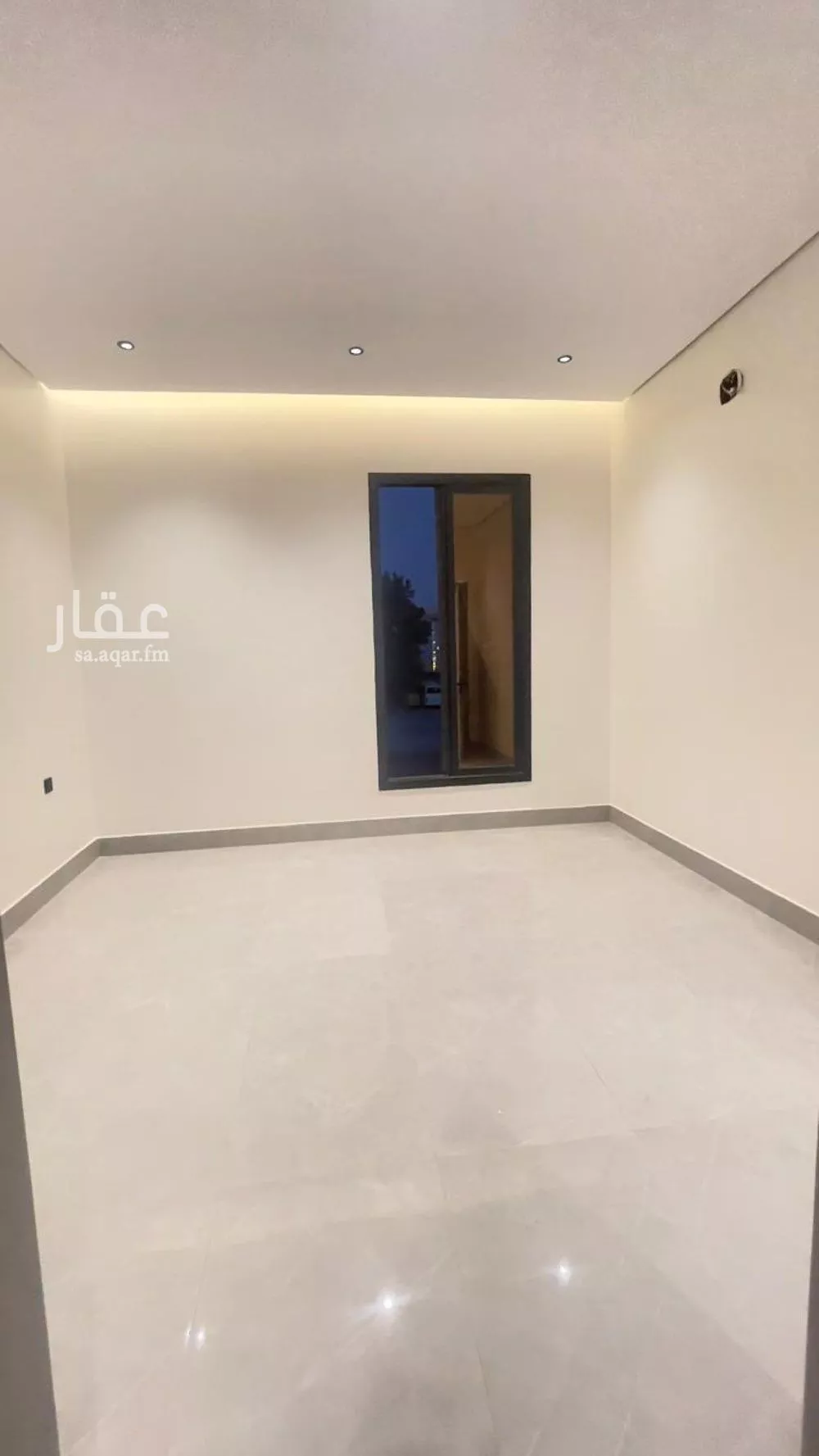 3 bedroom floor in Al Janadriyah 6