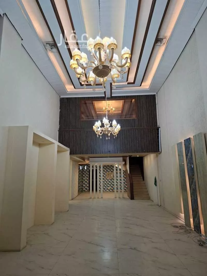 مكتب 900 م² في النرجس 1