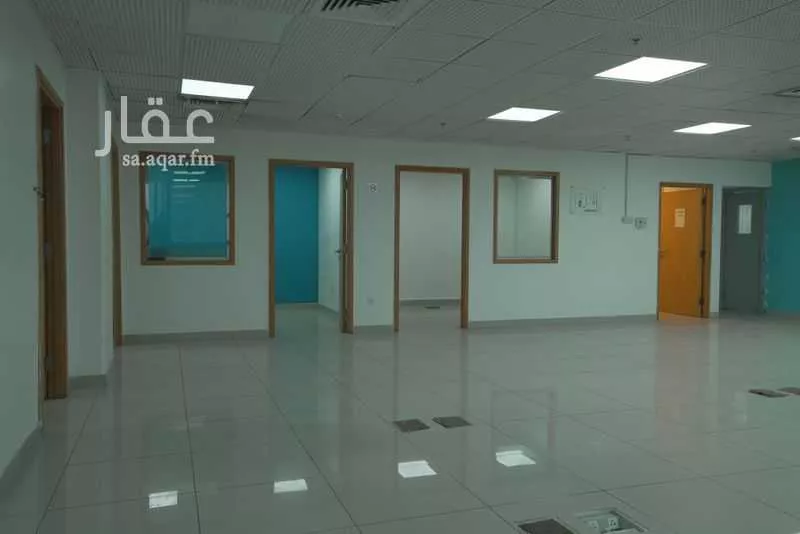 650 sqm office in Al Olaya 12