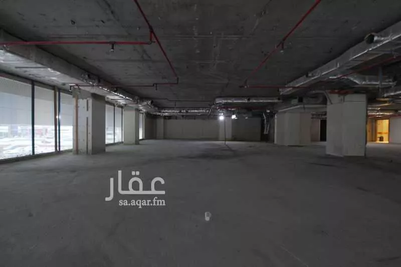 650 sqm office in Al Olaya 23