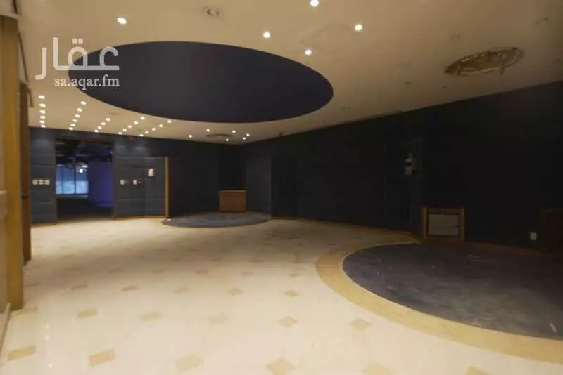 650 sqm office in Al Olaya 26