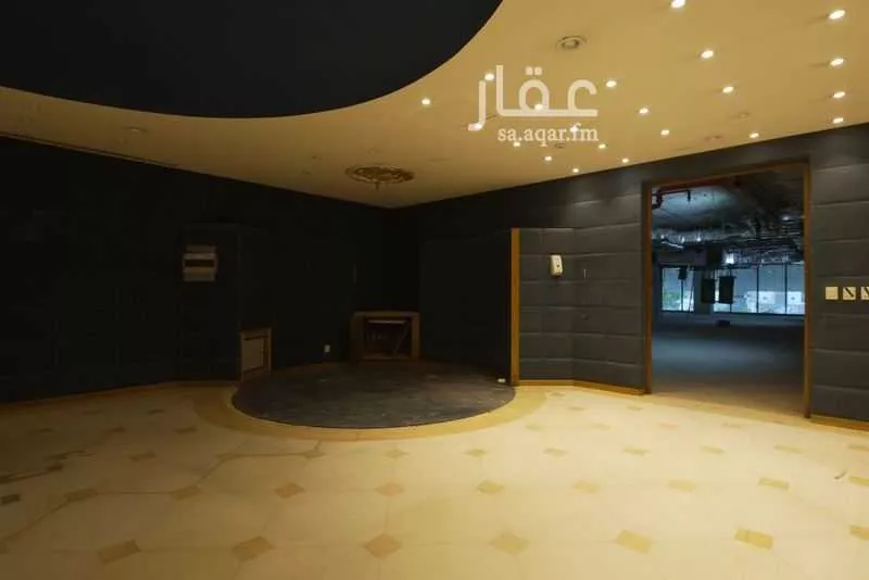 650 sqm office in Al Olaya 29