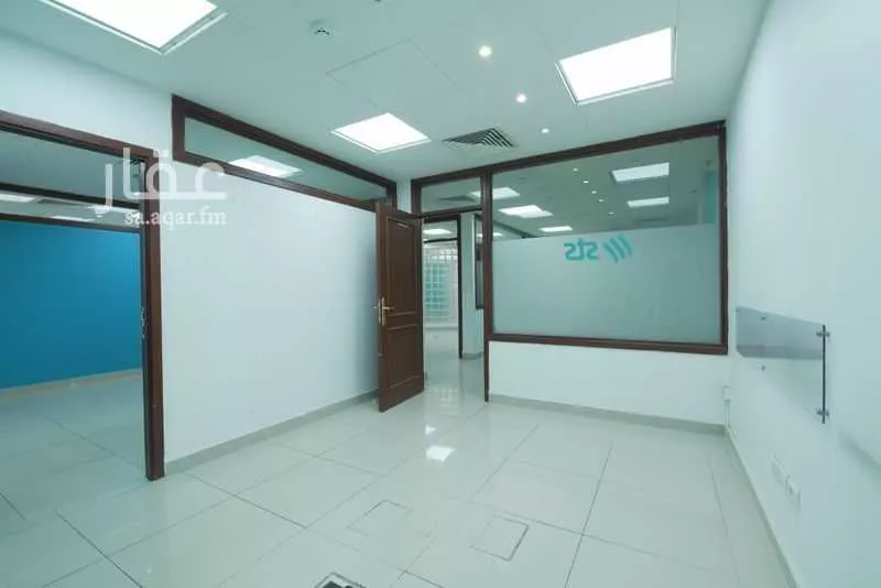 650 sqm office in Al Olaya 7