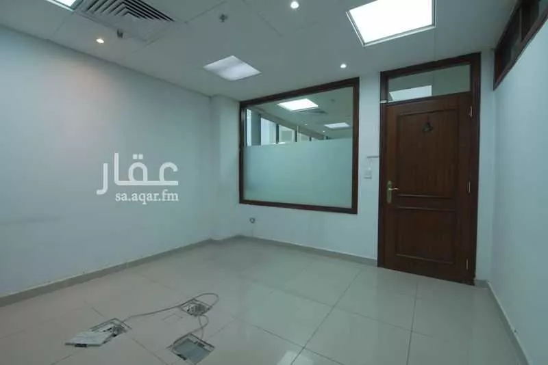 650 sqm office in Al Olaya 9