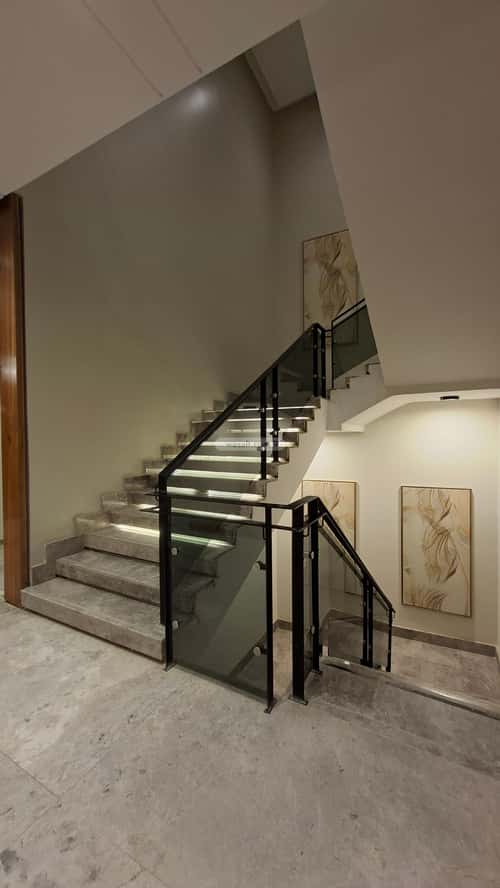 مكتب 77 م² في الملقا 4