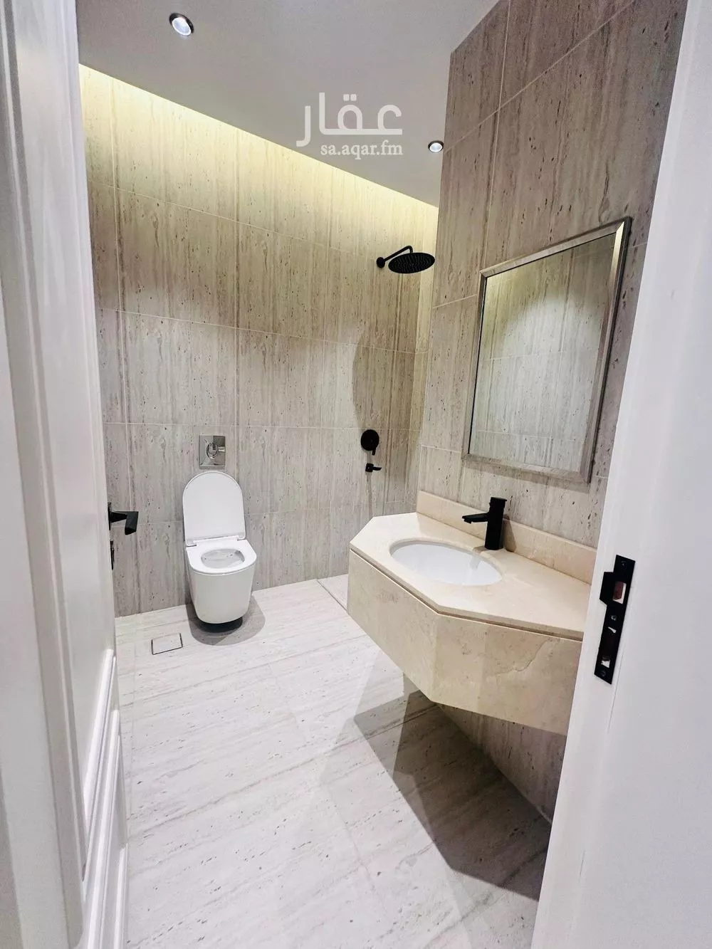 شقة 3 غرف في الملك عبدالعزيز 4