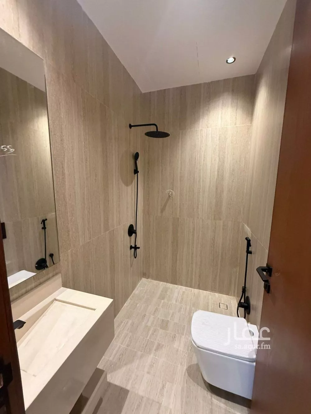 8 bedroom villa in Al Mahdiyyah 28