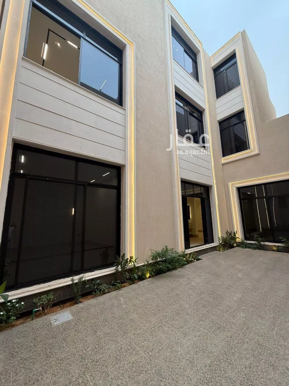 8 bedroom villa in Al Mahdiyyah 7