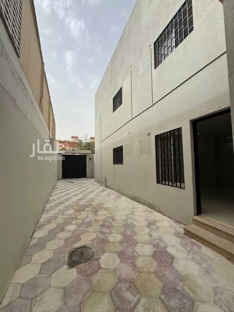 3 bedroom floor in Al Rawdah 6