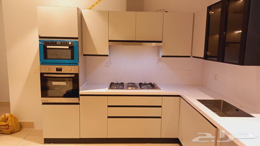 4 bedroom apartment in Al Qairawan 8