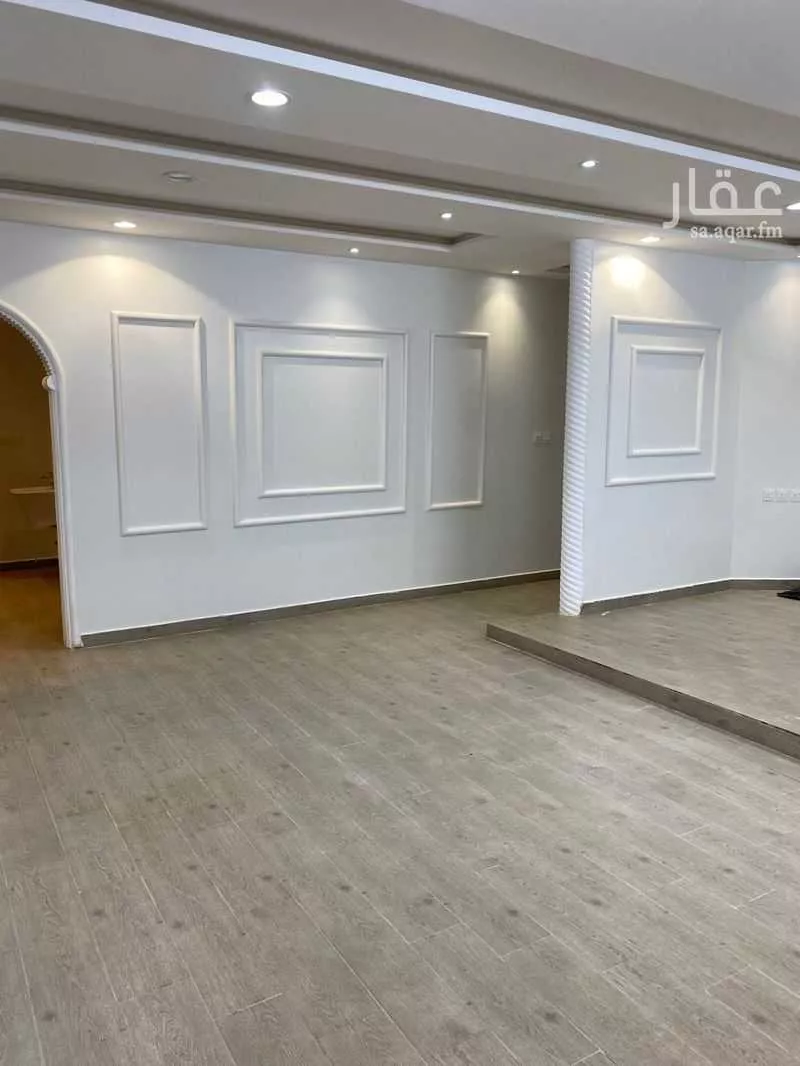 5 bedroom floor in Al Khaleej 3