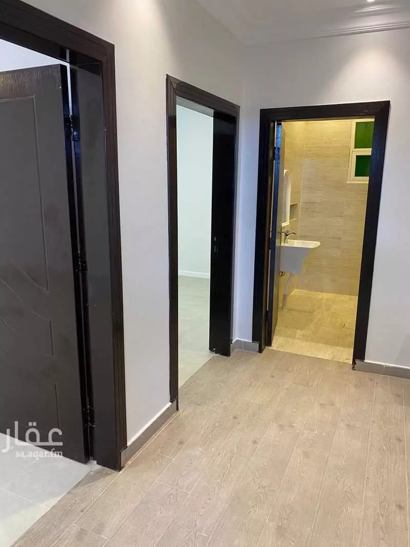 5 bedroom floor in Al Khaleej 5