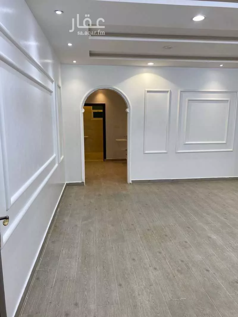 5 bedroom floor in Al Khaleej 6