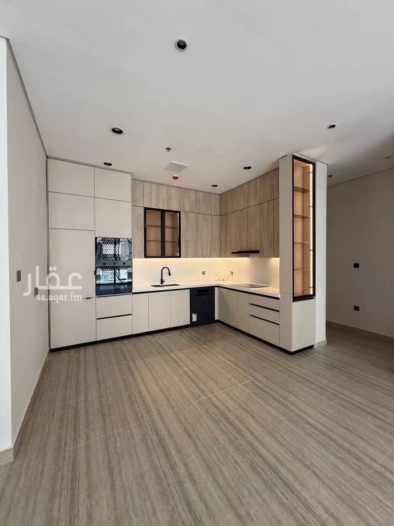 4 bedroom apartment in Al Salamah 7