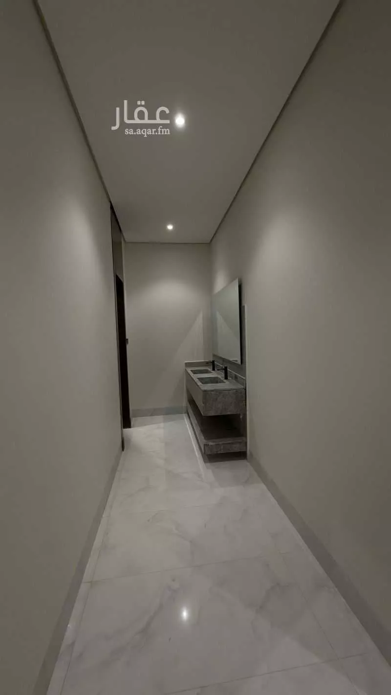 5 bedroom floor in Al Janadriyah 8
