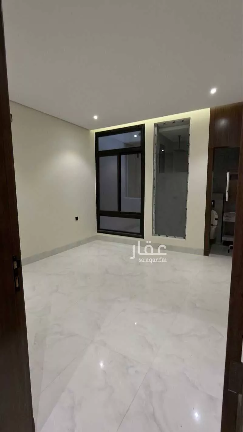 5 bedroom floor in Al Janadriyah 9