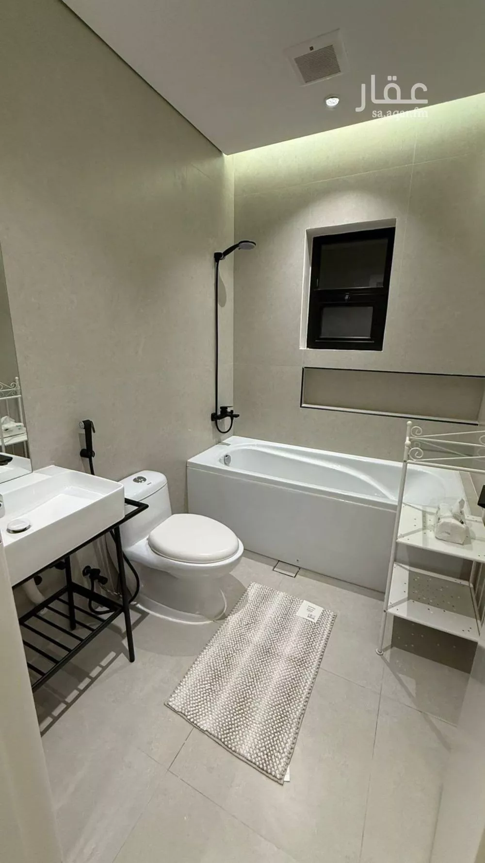 4 bedroom apartment in Al Malqa 7