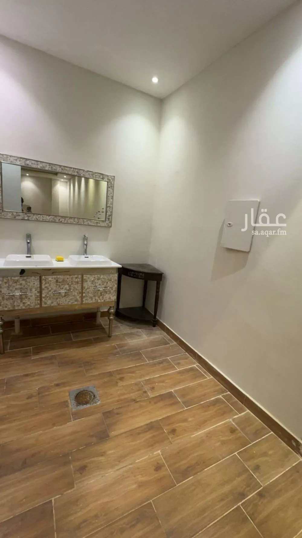 3 bedroom floor in Al Khaleej 3