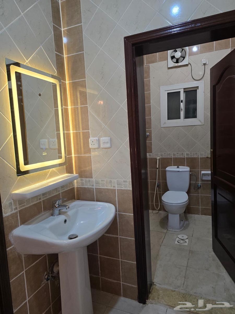 شقة 4 غرف في الأجاويد 1