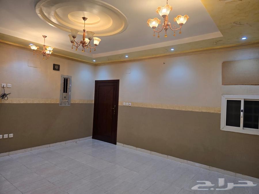 شقة 4 غرف في الأجاويد 3