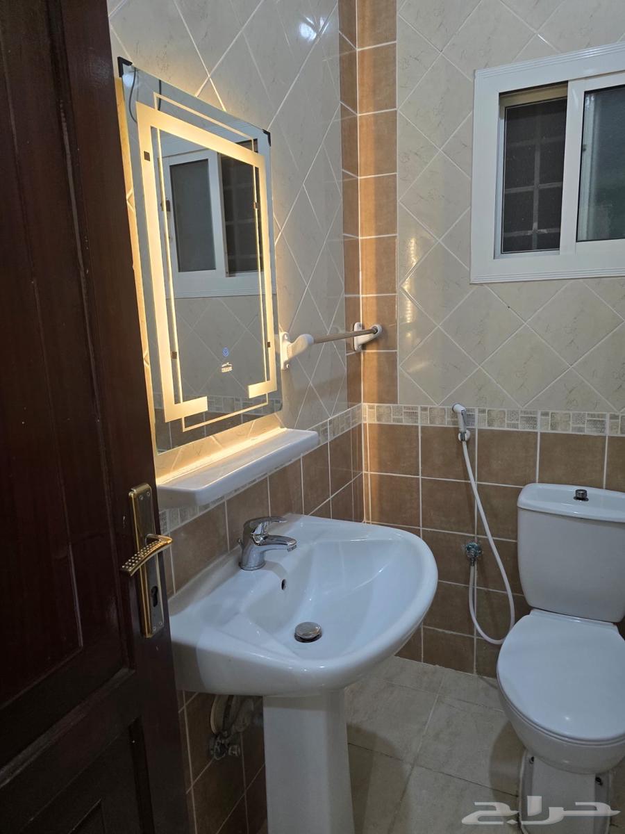 شقة 4 غرف في الأجاويد 5