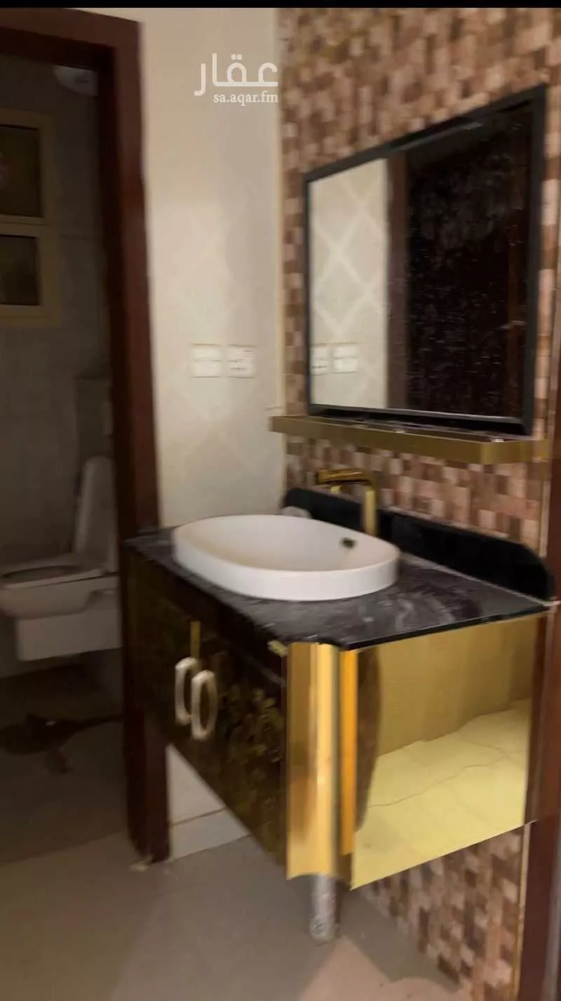 5 bedroom villa in Dhahrat Laban 8