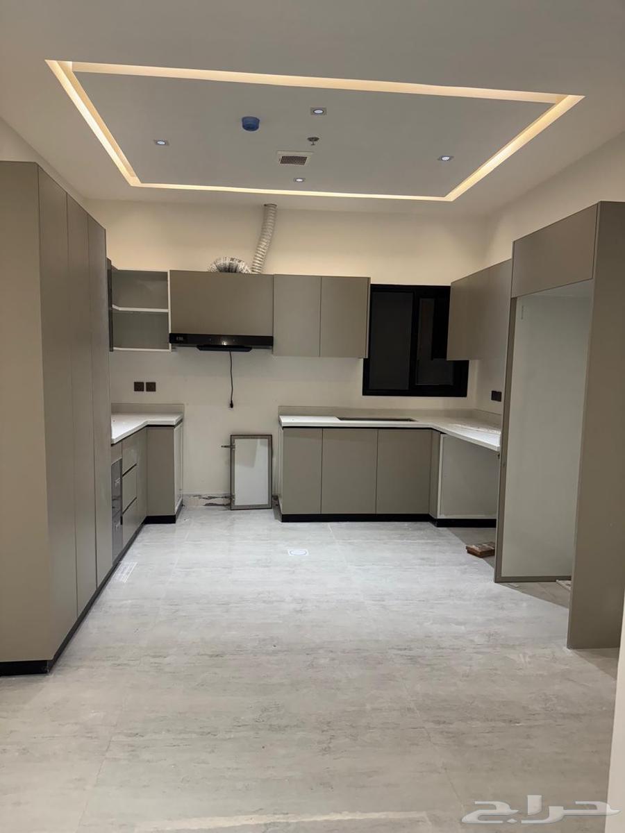 شقة 4 غرف في السيف 4