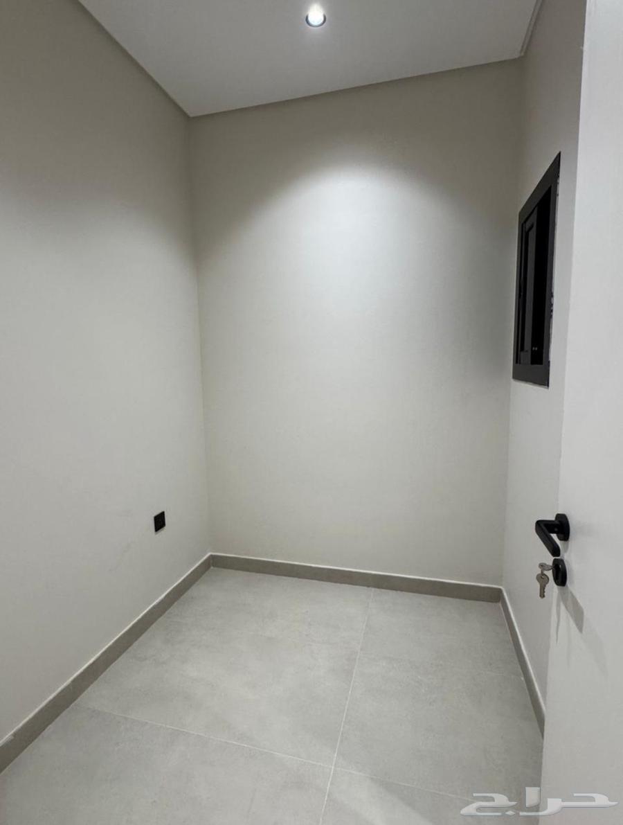 4 bedroom apartment in Batha Quraysh 12