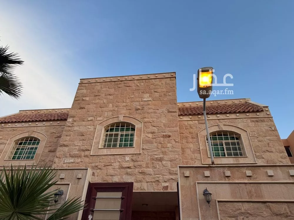 8 bedroom villa in Al Wadi 5