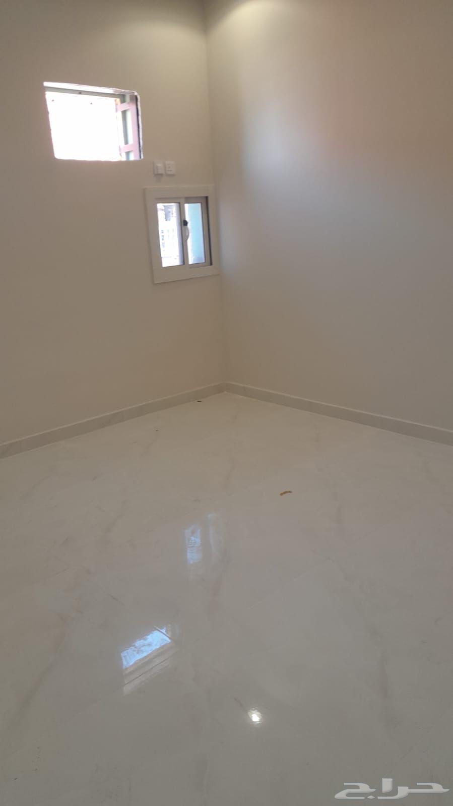 3 bedroom apartment in Al Awali 5