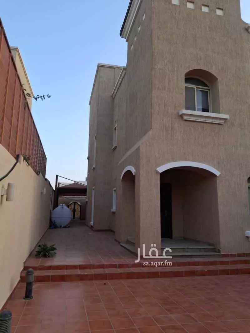 8 bedroom villa in Al Khuzama, Eastern Province 14