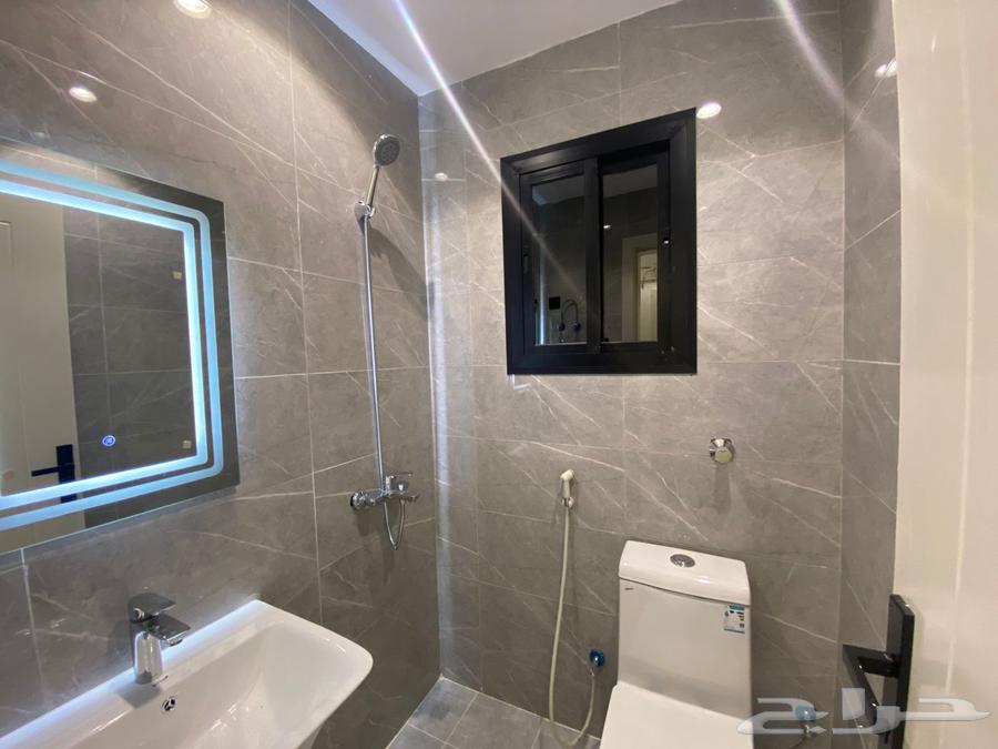 شقة 4 غرف في بطحاء قريش 1