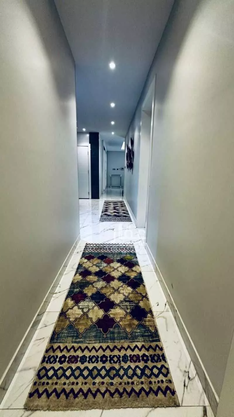 4 bedroom apartment in Al Malqa 1