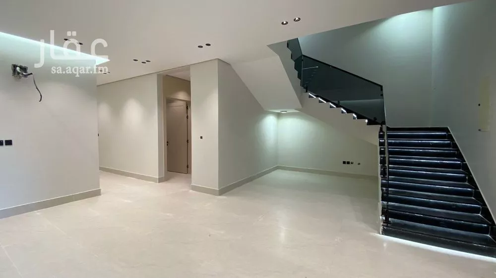 فيلا 6 غرف في الأمواج 4