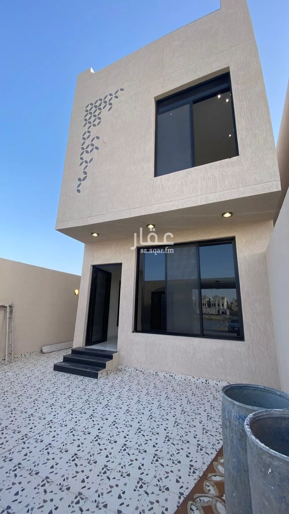 6 bedroom villa in Al Amwaj 2