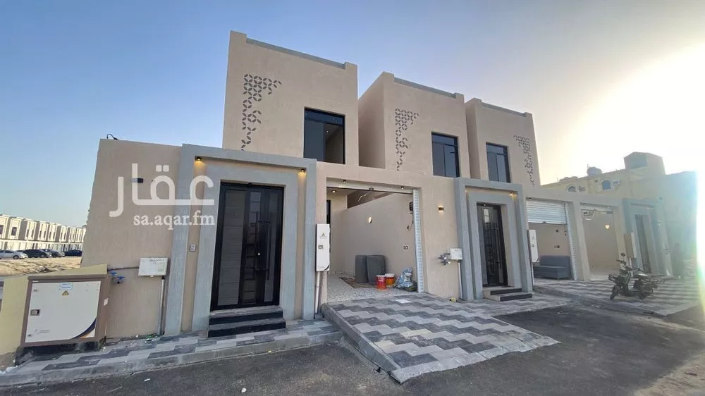 6 bedroom villa in Al Amwaj 3